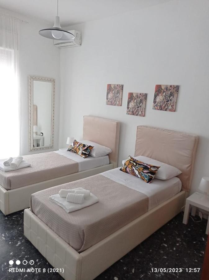 Domus Dali' Apartment เนเปิลส์ ภายนอก รูปภาพ
